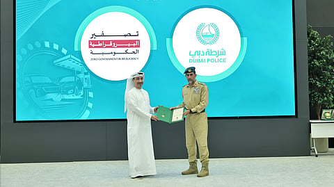 Dubai Police helps residents via fuel stations