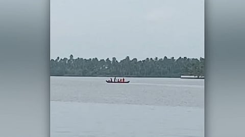 Deadbody in kayamkulam kayal