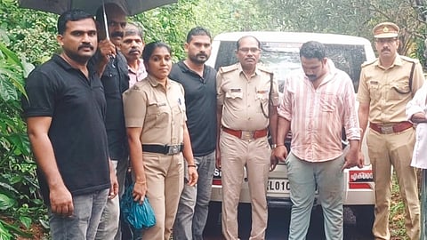 Drug Peddler Arrested