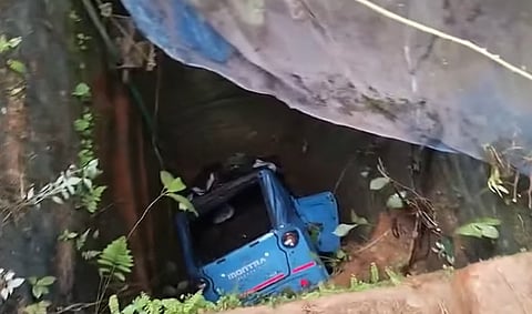 Four-Year-Old Girl Miraculously Escapes After Auto-Rickshaw Plunges Into Well in Kunnamkulam