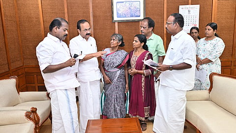 Attappadi Madhu Family with CM.