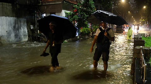 Heavy rain batters Mumbai