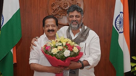Ramesh Chennithala meets DK Shivakumar