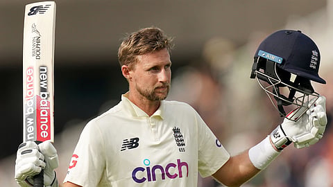 Joe Root celebrate century