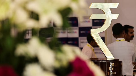 indian rupee rises