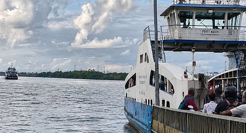 Ro-Ro ship drifts into the sea, causing a major accident