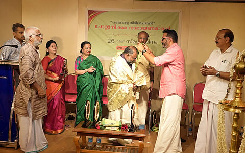 'Vaadyakala Ratna - Suvarna Mudra' award presented to Varanad Unnikrishnan