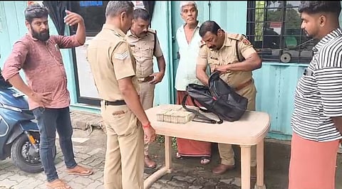 Youth caught with ₹30 lakh in Palakkad
