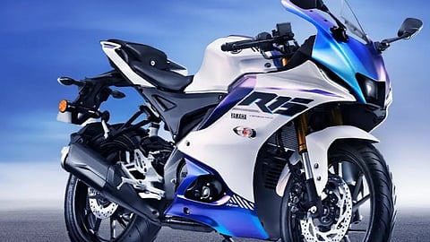 Yamaha R15 V4