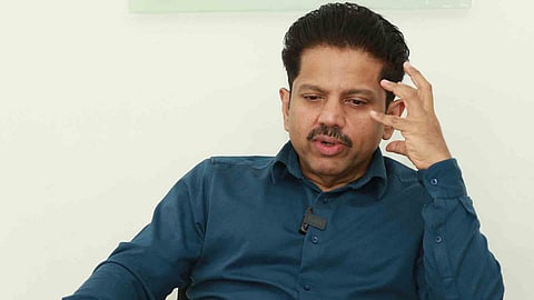 Dr. Pravin Thomas