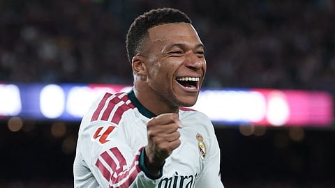 Mbappé scores twice in El Clásico
