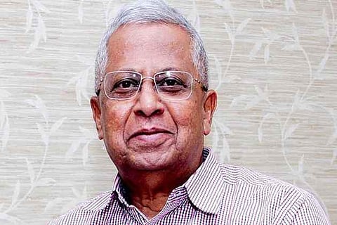 വര്ഷത്തിലൊരിക്കല് പടക്കം പൊട്ടിക്കാനാവില്ല; ദിവസേനയുള്ള ബാങ്കുവിളിയോ?.; വിവാദ ട്വീറ്റുമായി തഥാഗത റോയ് വീണ്ടും