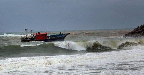 ഓഖി മരണസംഖ്യ അവസാനിക്കുന്നില്ല: കോഴിക്കോട് നിന്ന് ഒരു മൃതദേഹം കൂടി