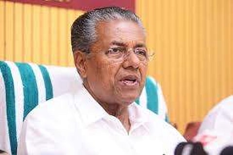 ഓഖി ദുരിതാശ്വാസം വേഗത്തിലാക്കും; കാണാതായവര്ക്കുള്ള തിരച്ചില് തുടരും: മുഖ്യമന്ത്രി