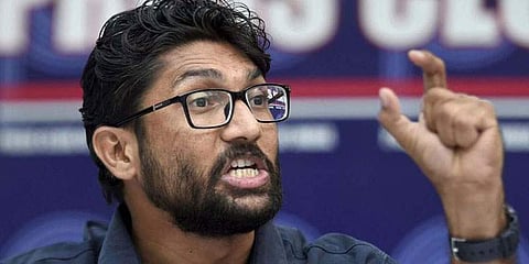 ജിഗ്നേഷ് മേവാനിക്കും ഉമര് ഖാലിദിനുമെതിരെ മുംബൈ പൊലീസ് കേസെടുത്തു, സാമുദായിക സംഘര്ഷമുണ്ടാക്കിയെന്ന് ആക്ഷേപം