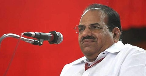'വിശ്വാസമാണ് എല്ലാമെന്ന് പറയുന്നവര് ബാബറി മസ്ജിദ് പൊളിച്ചത് ന്യായീകരിക്കുമോ'? എഴുത്തുകാര് നിശബ്ദത വെടിയണമെന്ന് കോടിയേരി