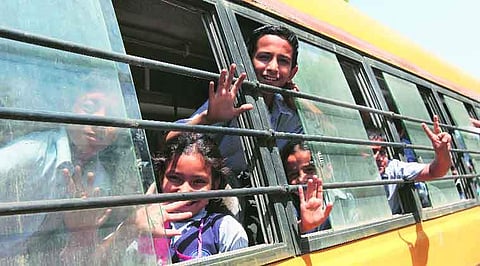 സ്കൂള് ബസുകള്ക്ക് വേഗപ്പൂട്ടും ജിപിഎസും നിര്ബന്ധം: സിബിഎസ്ഇ