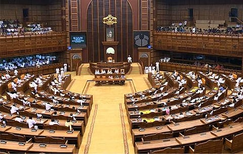 നിയമസഭയുടെ പ്രത്യേക സമ്മേളനം മറ്റന്നാള് ; പൗരത്വ നിയമഭേദഗതിക്കെതിരെ പ്രമേയം പാസ്സാക്കിയേക്കും