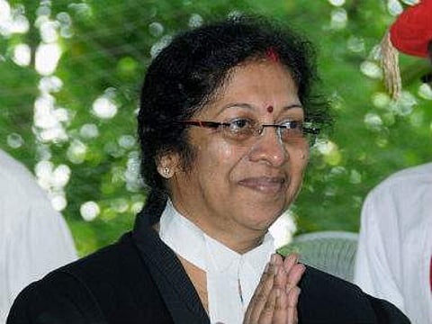 ജീന്സ് ധരിച്ച വനിതാ മാധ്യമപ്രവര്ത്തകര്ക്ക് ഹൈക്കോടതിയില് വിലക്ക്