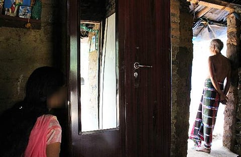 ഭീതി ഉണര്ന്നിരിക്കുന്ന വീട്