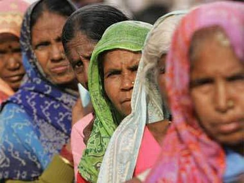 പോലീസ് അതിക്രമത്തില് പ്രതിഷേധിച്ച് യുപിയില് 100 ദളിത് യുവതികള് ബുദ്ധമതം സ്വീകരിച്ചു