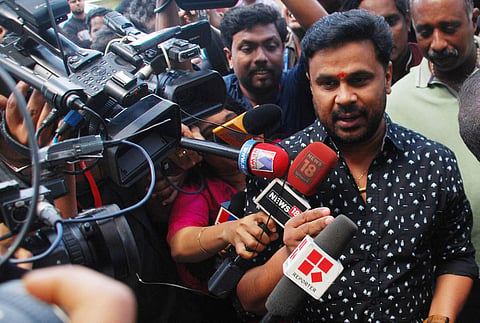 നടിയെ ആക്രമിച്ച കേസ്: അറസ്റ്റുചെയ്ത അഡ്വ.രാജു ജോസഫിനെ ജാമ്യത്തില് വിട്ടു