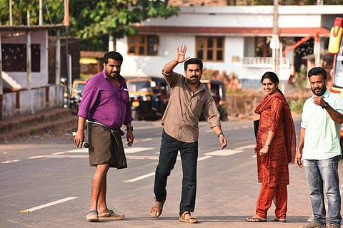 തൊണ്ടിമുതലിനും ദൃക്സാക്ഷിക്കും പിന്നില്...ദേ ഇങ്ങനെയൊക്കെ ആണ്