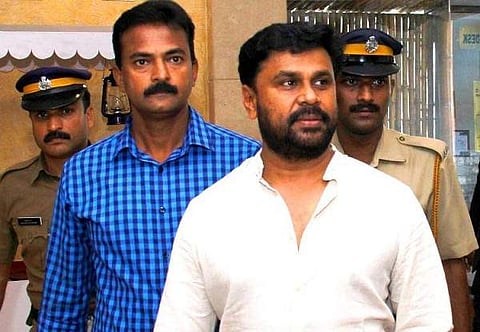 സിനിമാ താരങ്ങളുടെ മൊഴിയെടുക്കാന് പൊലീസ്;താരങ്ങളുടെ വിദേശ ഷോകളെക്കുറിച്ചും അന്വേഷണം