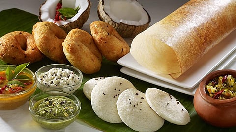 സംസ്ഥാനത്ത് ഹോട്ടല് ഭക്ഷണ വില കൂടും; 13 ശതമാനം വരെ വര്ധിക്കുമെന്ന് ധനമന്ത്രി