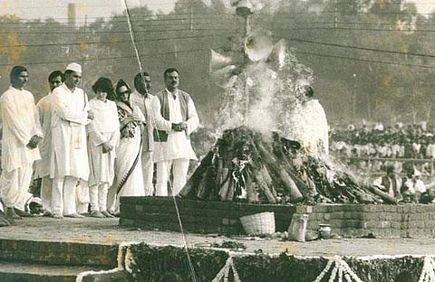 ഇന്ദ്രപ്രസ്ഥത്തില് പടര്ന്ന തീജ്വാലകള്