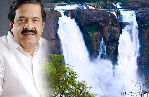 വ്യക്തിപരമായി അതിരപ്പിള്ളി പദ്ധതിക്ക് അനുകൂലമായിരുന്നുവെന്ന് രമേശ് ചെന്നിത്തല; പദ്ധതി നടപ്പാക്കാന് അനുവദിക്കില്ല