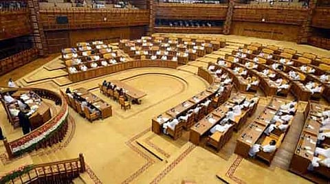 എംഎല്എമാരുടെ ശമ്പളം വര്ധിപ്പിക്കാന് ശുപാര്ശ