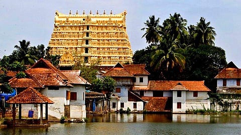 ബി നിലവറ തുറക്കുമോ? ചര്ച്ച ചെയ്യാന് ഗോപാല് സുബ്രഹ്മണ്യം നാളെ തിരുവനന്തപുരത്ത്