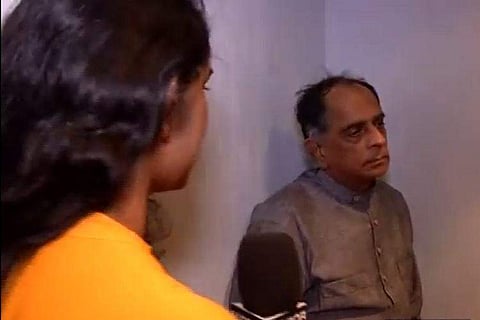 ''ലൈംഗീകത്തിനുള്ള'' വിലക്ക് നീക്കാന് ഒരു ലക്ഷം വോട്ട് വേണം; ഒരു ലക്ഷം കിട്ടിക്കഴിഞ്ഞപ്പോള് നിഹലാനിക്ക് മിണ്ടാട്ടമില്ല