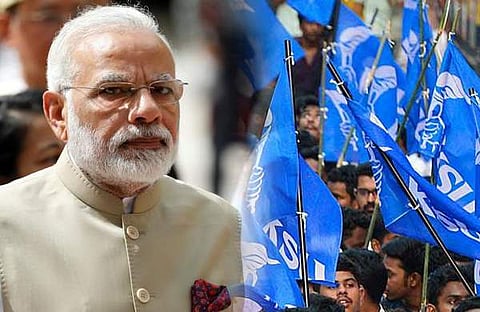 മോദിയുടെ പ്രസംഗം തത്സമയം പ്രദര്ശിപ്പിക്കുന്നതിനിടെ പ്രതിഷേധവുമായി കെഎസ്യു