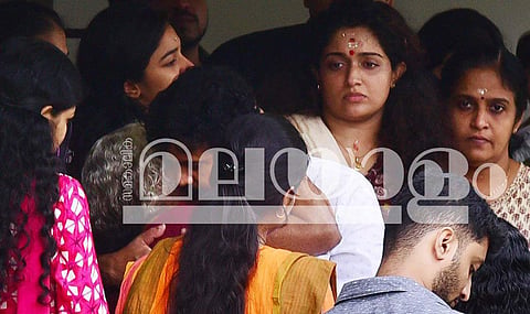 എഡിജിപി സന്ധ്യ രഹസ്യമായി പൊലീസുകാരെ അയച്ചു; ദിലീപിനെതിരായ നീക്കങ്ങള്ക്ക് പിന്നില് നേതാവിന്റെ മകന്; ജാമ്യഹര്ജിയിലെ വിശദാംശങ്ങള്
