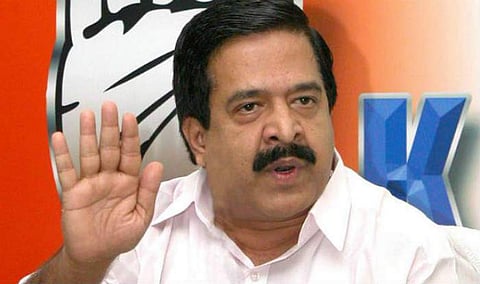 തോല്വിയുടെ ഉത്തരവാദിത്വം എല്ലാവര്ക്കും, ഒരാളുടെ തലയില് കെട്ടിവയ്ക്കാനാവില്ലെന്ന് ചെന്നിത്തല