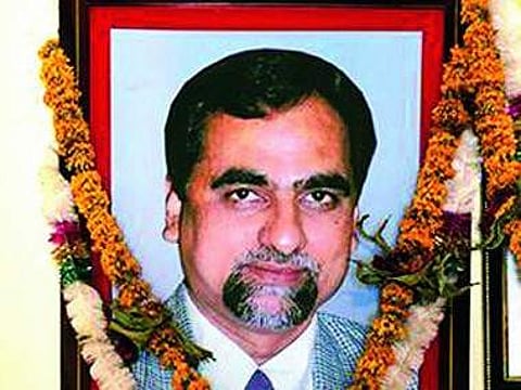 ലോയ കേസ് ഗൗരവമേറിയത് ; ലോയയുടെ മരണവുമായി ബന്ധപ്പെട്ട മുഴുവന് കേസുകളും സുപ്രീംകോടതിയിലേക്ക് മാറ്റാന് ഉത്തരവ്