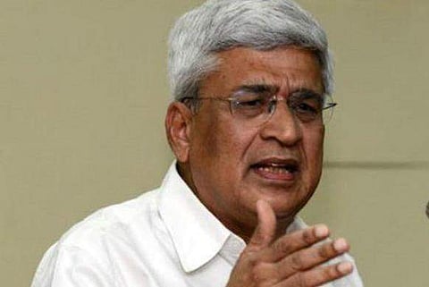കാരാട്ടിനെ പിന്തുണച്ച് ആര്എസ്പി; സാധാരണക്കാരുടെ ജീവിതം താറുമാറാക്കിയത് കോണ്ഗ്രസ്