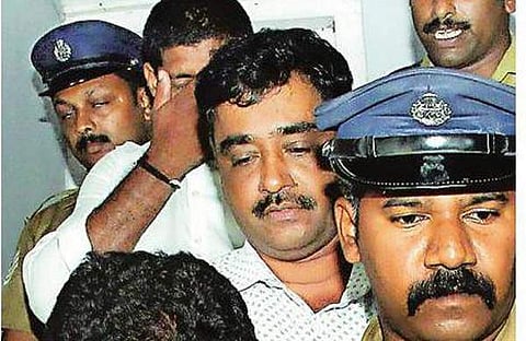 പെണ്വാണിഭത്തിനു പിടിയിലായവര്