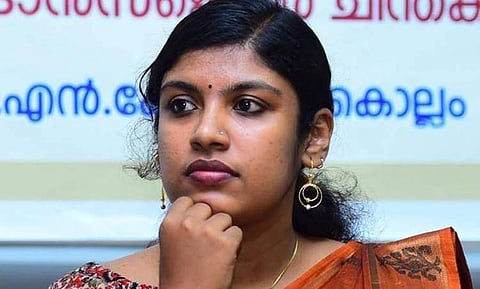 ബല്റാം ഞരമ്പ് രോഗി; പെണ്ണിന്റെ വളര്ച്ച അവളുടെ ശരീരത്തിന്റെ മാത്രം വളര്ച്ചയല്ലെന്നും ചിന്ത ജെറോം