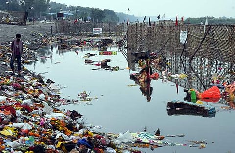 പുഴയില് മാലിന്യം എറിയുന്നത് ക്രിമിനല് കുറ്റമാക്കും, നിയമ നിര്മാണത്തിന് സര്ക്കാര് ഒരുങ്ങുന്നു