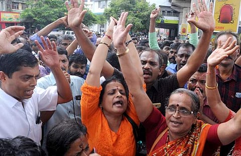 സര്ക്കാരിന് 24 മണിക്കൂര് കൂടി സമയം നല്കുന്നു; സമരത്തിന്റെ രൂപം മാറും; പ്രതിഷേധം കടുപ്പിച്ച് ബിജെപി