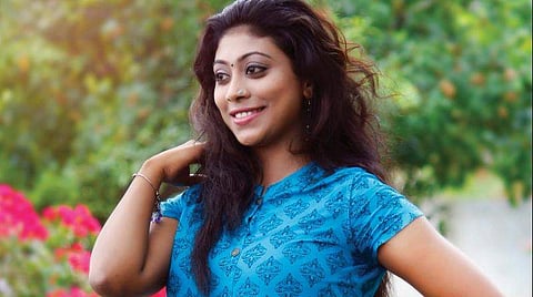 ആദ്യം പേരു വെളിപ്പെടുത്താഞ്ഞത് അലന്സിയറുടെ പ്രതികരണമറിയാന്: മി ടൂവിനെ കുറിച്ച് ദിവ്യ ഗോപിനാഥ്