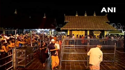 യുവതികൾ പൊലീസ് സുരക്ഷയോടെ എത്തിയതിന് പിന്നിൽ ഗൂഢാലോചന ; ജുഡീഷ്യൽ അന്വേഷണം വേണമെന്ന് പന്തളം കൊട്ടാരം