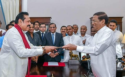 ശ്രീലങ്കയില് സിരിസേന പാര്ലമെന്റ് പിരിച്ചുവിട്ടു: പ്രധാനമന്ത്രി താന് തന്നെയെന്ന് വിക്രമസിംഗെ; അനിശ്ചിതത്വം