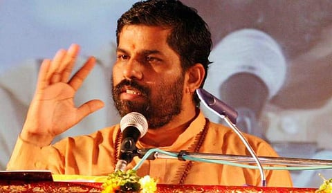 സംഘമിത്രങ്ങളേ...പി.കെ ഷിബു നിങ്ങളുടെ സങ്കല്പത്തിലെ നൈഷ്ഠിക ബ്രഹ്മചാരിയല്ല; സംഘപരിവാറിനെ പരിഹസിച്ച് സന്ദീപാനന്ദ ഗിരി
