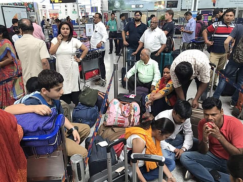കമ്പ്യൂട്ടർ സംവിധാനം പണിമുടക്കി; ഇൻഡിഗോ യാത്രക്കാർ വിമാനത്താവളങ്ങളിൽ കുടുങ്ങി