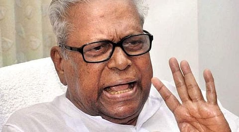 'മാഫിയകളുടെ ആര്ത്തിയില് ഒലിച്ചുപോയത് കുടിലുകളും ചെറുഭവനങ്ങളും'; കുന്നിന് മണ്ടയില് വികസനം നടത്തുന്നത് നവകേരള നിര്മാണത്തിന് വിരുദ്ധം; വിഎസ് അച്യുതാനന്ദന്