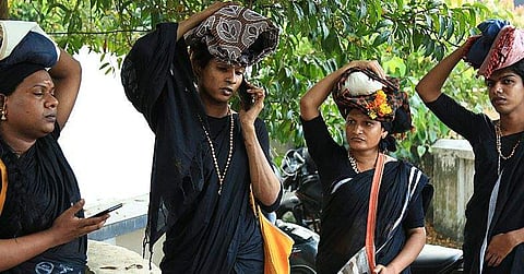 ദര്ശനം നടത്തി നാല് ട്രാന്സ്ജെന്ഡറുകള്